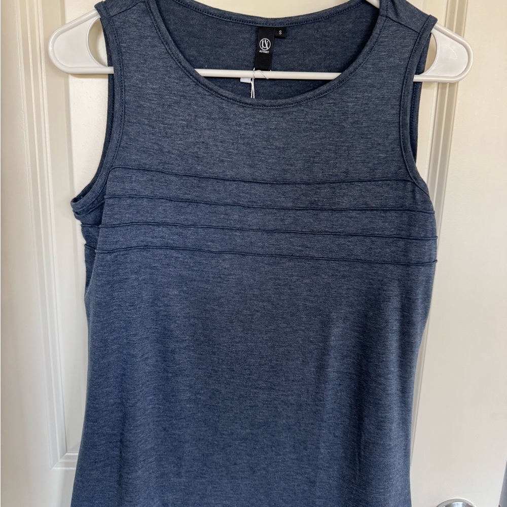 Chic Blue Sleeveless Tank Top
